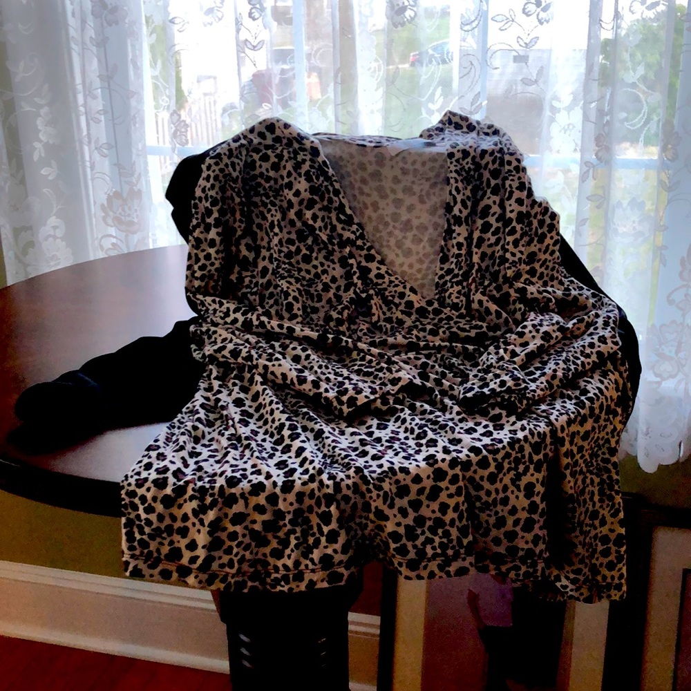 Animal print blouse excellent condition